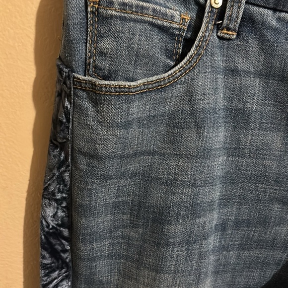 Chico’s So Slimming Velvet Side-Seam Girlfriend Ankle Jeans size 28 waist - Picture 8 of 9
